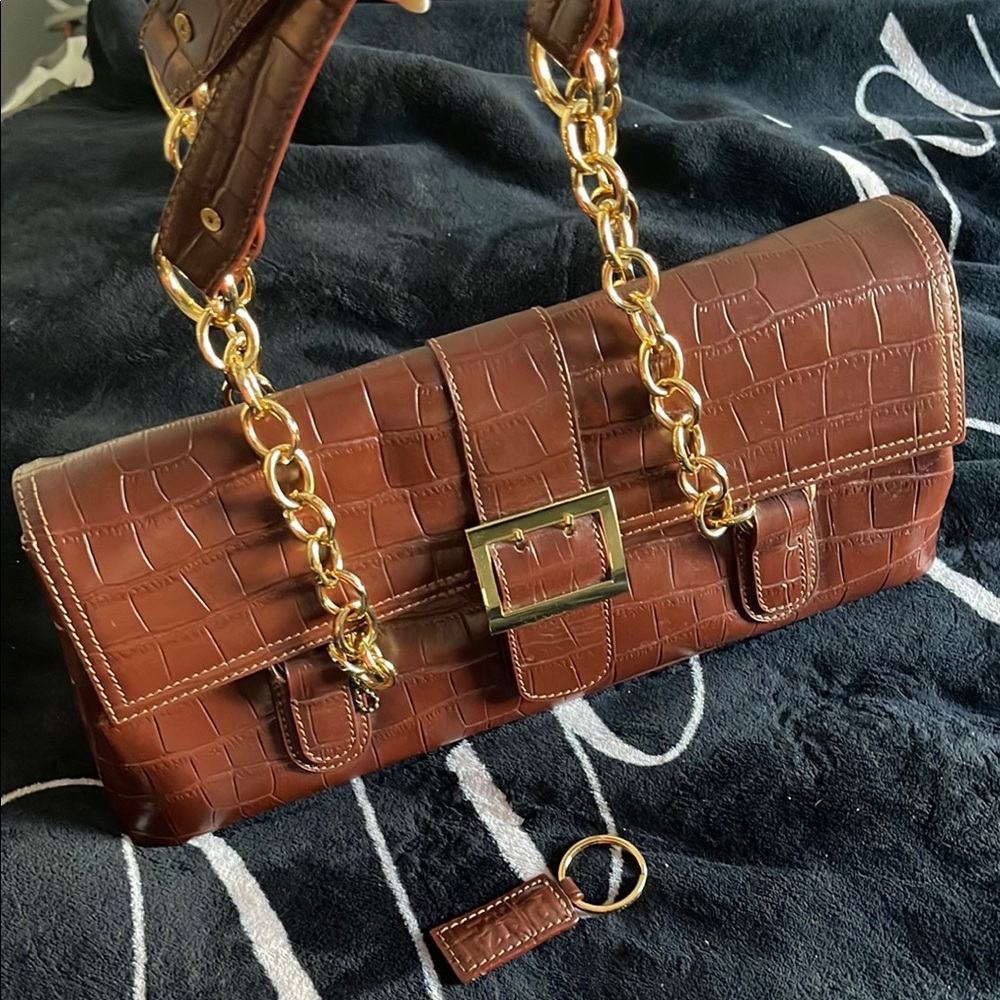 The Find Stylish Shoulder Bag with Chain Design